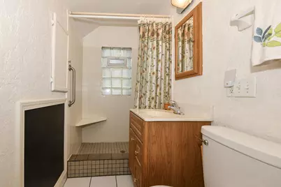 4915 W Woodlawn Ct, Milwaukee, WI 53208 - Photo 32