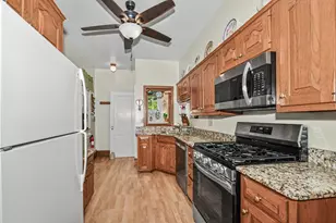 4915 W Woodlawn Ct, Milwaukee, WI 53208 - Photo 12
