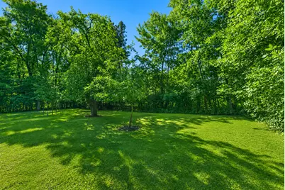 9200 N Tennyson Dr, Bayside, WI 53217 - Photo 24