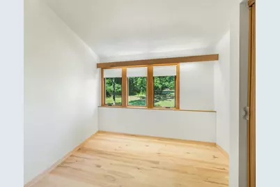 9200 N Tennyson Dr, Bayside, WI 53217 - Photo 16
