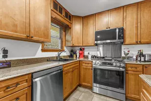 11825 W Elmhurst Pkwy, Wauwatosa, WI 53226 - Photo 6