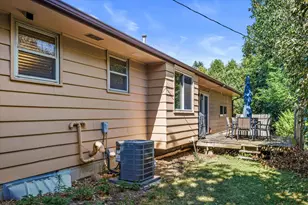 11825 W Elmhurst Pkwy, Wauwatosa, WI 53226 - Photo 32