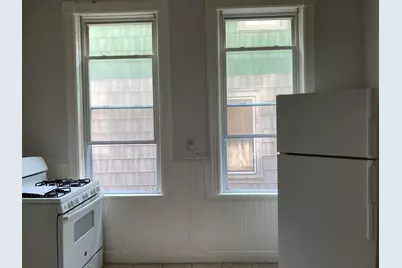 1734 N Arlington Pl #Lower, Milwaukee, WI 53202 - Photo 6