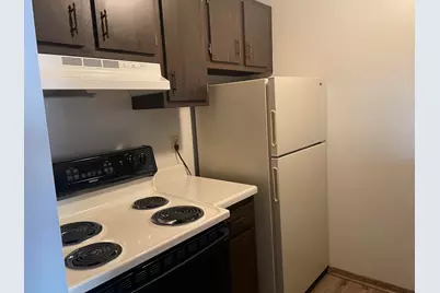 6151 W Cold Spring Rd, Greenfield, WI 53220 - Photo 6