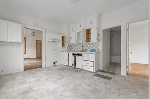 2910 N 17th St, Milwaukee, WI 53206 - Photo 8