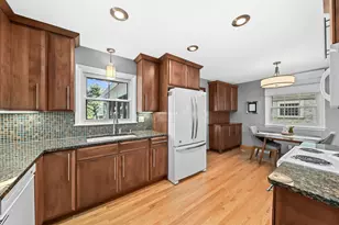 10336 W Park Ridge Ave, Wauwatosa, WI 53222 - Photo 10
