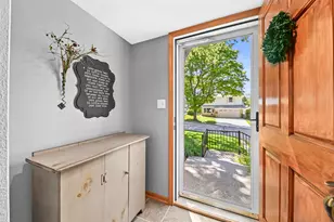 10336 W Park Ridge Ave, Wauwatosa, WI 53222 - Photo 6