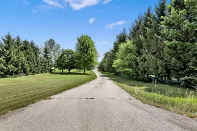 6497  Sky Ct, West Bend, WI 53095 - Photo 2