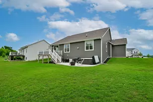 N174W20564 Laurel Springs Cir, Jackson, WI 53037 - Photo 36