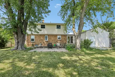 9035 W Morgan Ave, Milwaukee, WI 53228 - Photo 32