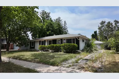 8334 W Denver Ave, Milwaukee, WI 53223 - Photo 2