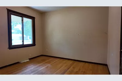 8334 W Denver Ave, Milwaukee, WI 53223 - Photo 8