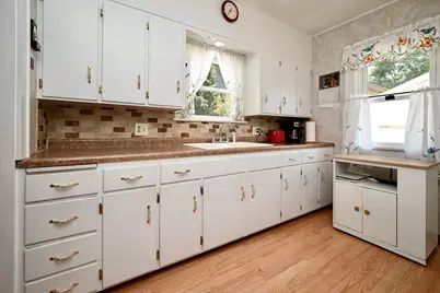1217  East Ave, La Crosse, WI 54601 - Photo 6
