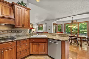11221 W Drake Ln, Franklin, WI 53132 - Photo 48
