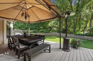 11221 W Drake Ln, Franklin, WI 53132 - Photo 20