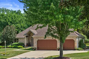 11221 W Drake Ln, Franklin, WI 53132 - Photo 30