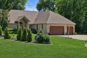 11221 W Drake Ln, Franklin, WI 53132 - Photo 28