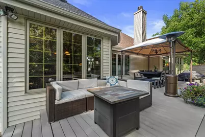 11221 W Drake Ln, Franklin, WI 53132 - Photo 22