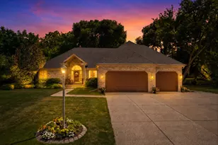11221 W Drake Ln, Franklin, WI 53132 - Photo 26