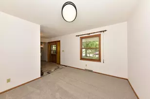 2751 N 118th St, Wauwatosa, WI 53222 - Photo 10