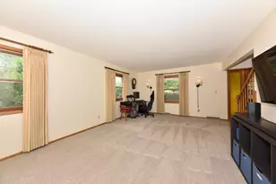 2751 N 118th St, Wauwatosa, WI 53222 - Photo 6