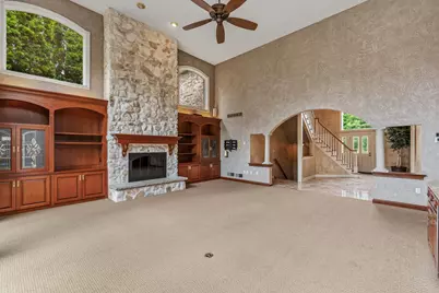 3230  Fordham Ct, Brookfield, WI 53005 - Photo 8