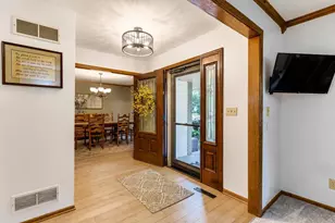 952 Greenway Terrace, Hartland, WI 53029 - Photo 8