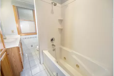 2419 S 81st St, West Allis, WI 53219 - Photo 24