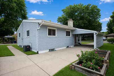 2419 S 81st St, West Allis, WI 53219 - Photo 36