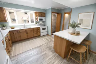 2419 S 81st St, West Allis, WI 53219 - Photo 16