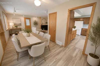 2419 S 81st St, West Allis, WI 53219 - Photo 14