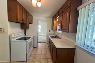 6402 W Girard Ave, Milwaukee, WI 53210 - Photo 14