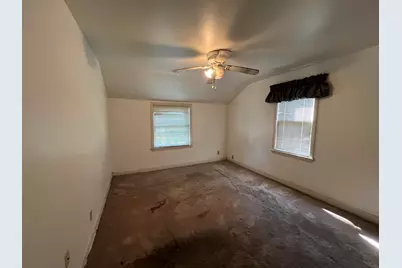 6402 W Girard Ave, Milwaukee, WI 53210 - Photo 16