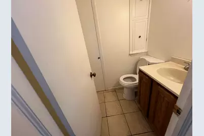 6402 W Girard Ave, Milwaukee, WI 53210 - Photo 12