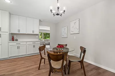 N61W23015  Silver Spring Dr, Sussex, WI 53089 - Photo 10