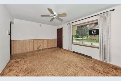 8651 W Crossfield Ave, Milwaukee, WI 53225 - Photo 6