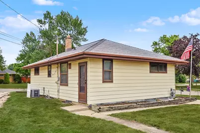 8651 W Crossfield Ave, Milwaukee, WI 53225 - Photo 22