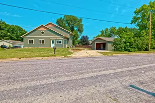 1627 Salem Rd, La Crosse, WI 54603 - Photo 1