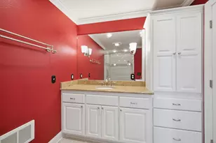 151 N University Dr, West Bend, WI 53095 - Photo 20