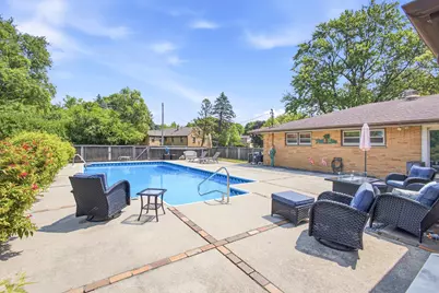 10400 W Pallottine Dr, Greenfield, WI 53228 - Photo 30