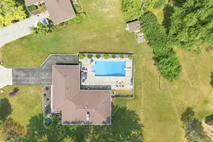 10400 W Pallottine Dr, Greenfield, WI 53228 - Photo 34