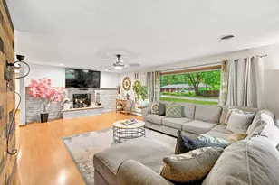 10400 W Pallottine Dr, Greenfield, WI 53228 - Photo 4