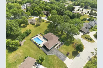 10400 W Pallottine Dr, Greenfield, WI 53228 - Photo 2