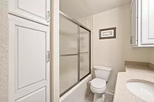 10400 W Pallottine Dr, Greenfield, WI 53228 - Photo 18