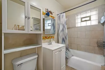 1225 S 35th St, Milwaukee, WI 53215 - Photo 8