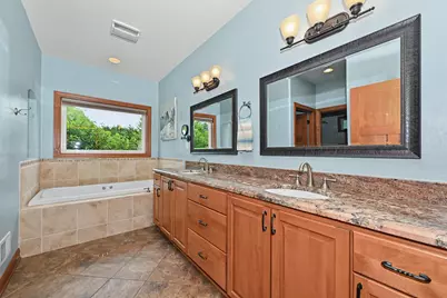 2635  Sunset Rd, Port Washington, WI 53074 - Photo 10