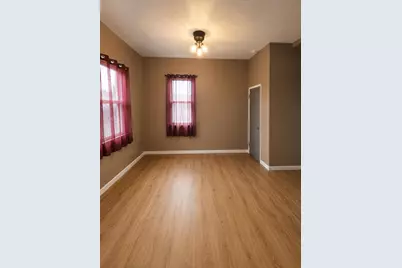 2143  Clark St, Racine, WI 53403 - Photo 4