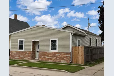 2143  Clark St, Racine, WI 53403 - Photo 1