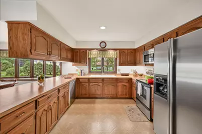 16015  Mark Dr, Brookfield, WI 53005 - Photo 14