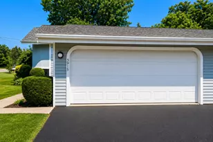 5915 Taylor Ave, Racine, WI 53403 - Photo 38